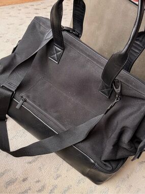 BÉIS The Weekender in Black
